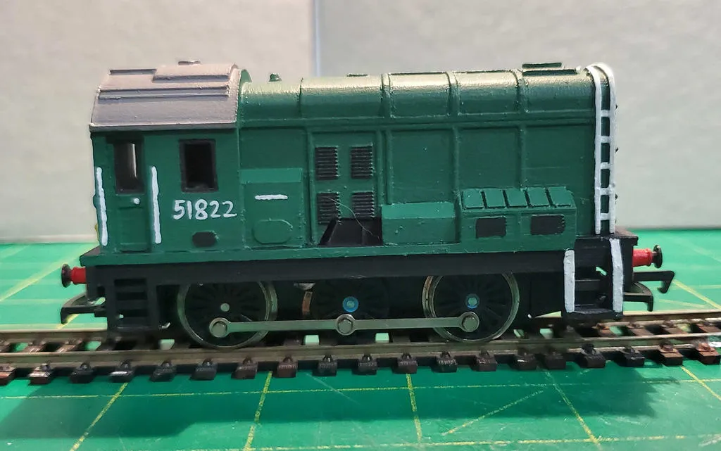 Hornby R3755 Bagnall diesel shunter 0-4-0 D9706 in BR green
