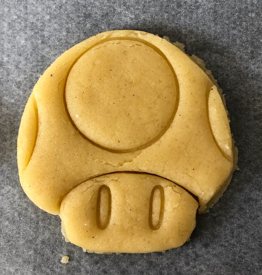 R & M- Cookie Cutter Mushroom