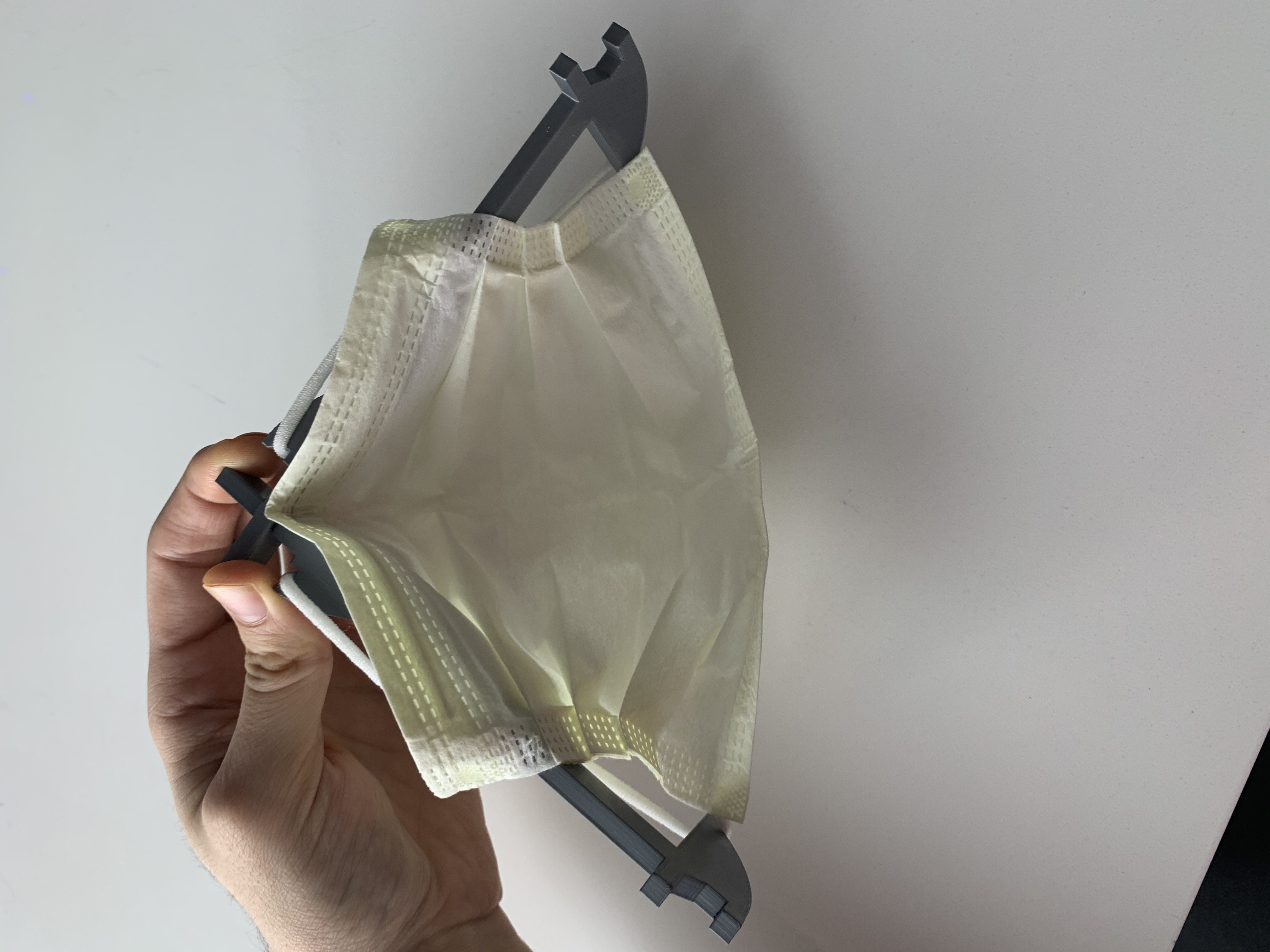 Surgical Mask Remover/Holder
