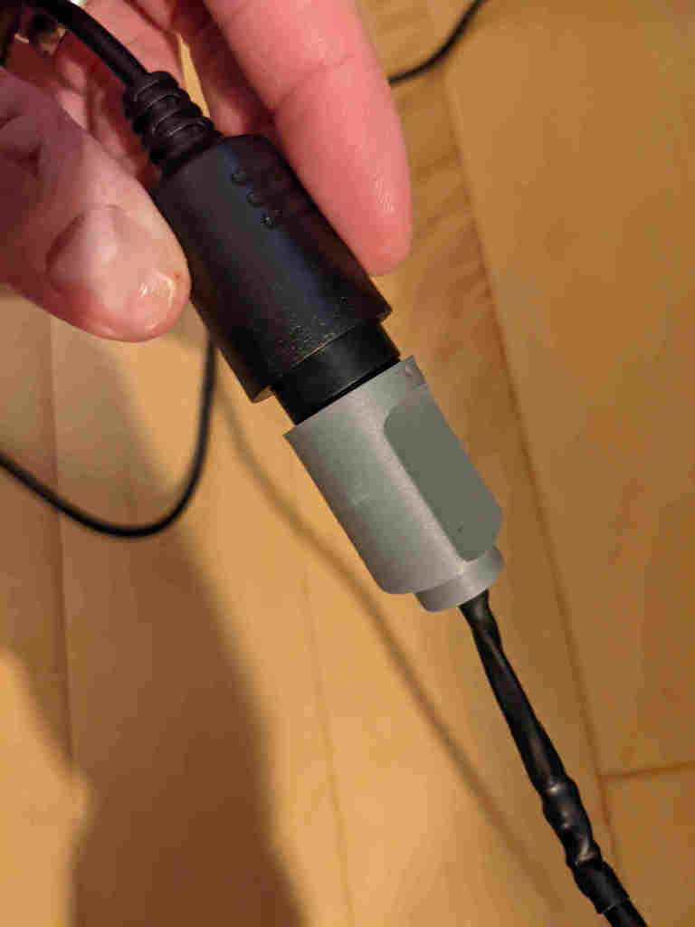 Miniatura 2 do modelo 3D N64 Replacement Plug Casing