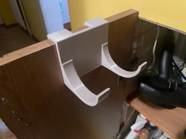 Dyson Supersonic Cabinet hanger