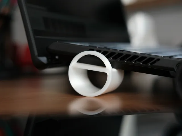 Mini laptop stand/riser