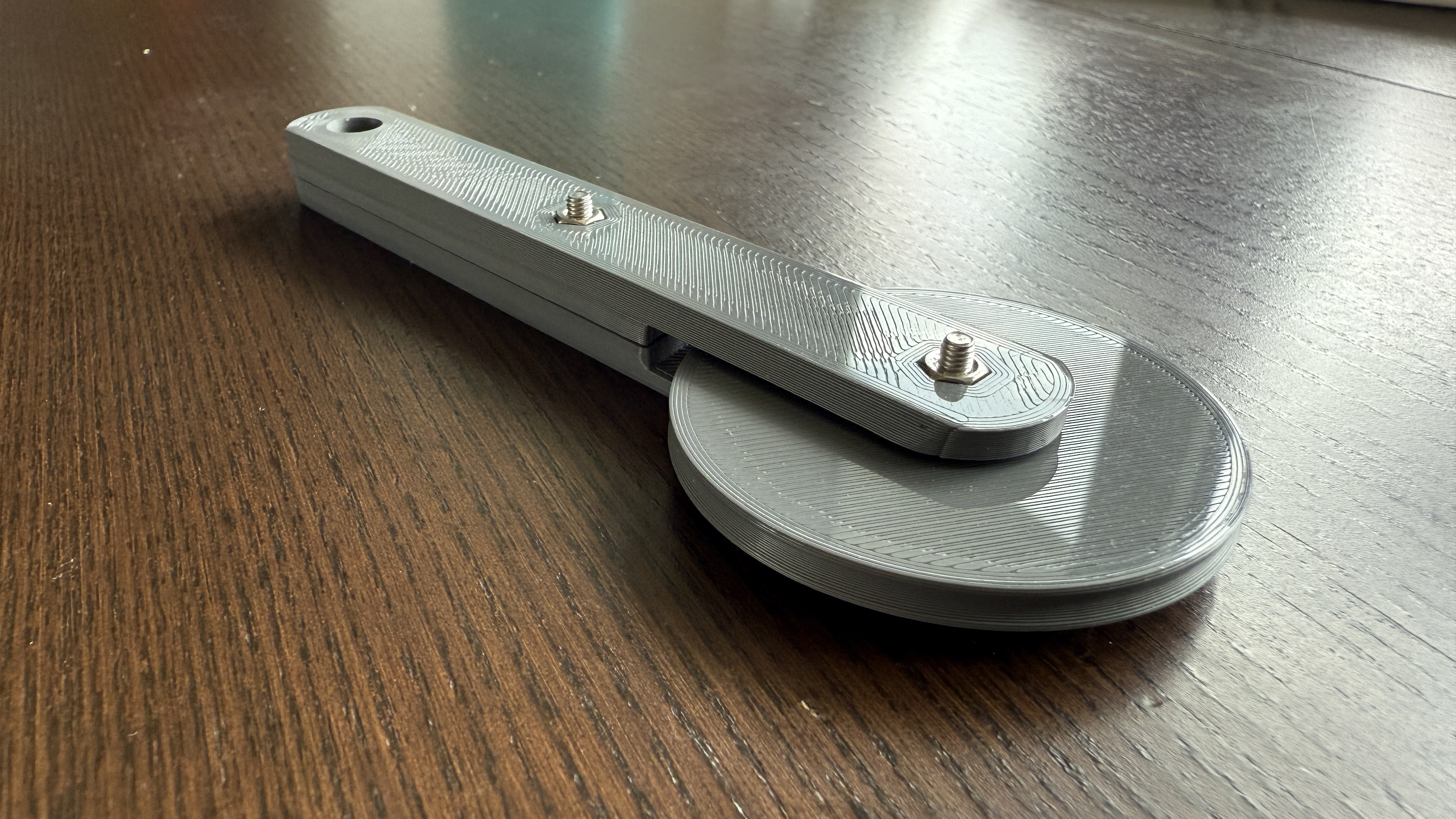 Screen roller tool