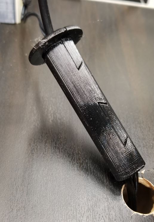 Lack USB Cable Passthrough for Ferrite beads *Updated*