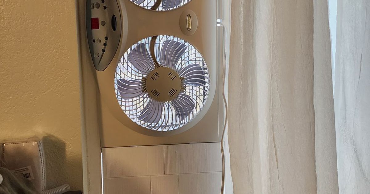 Bionaire Window Fan Extender by CatCapricious Download free STL model