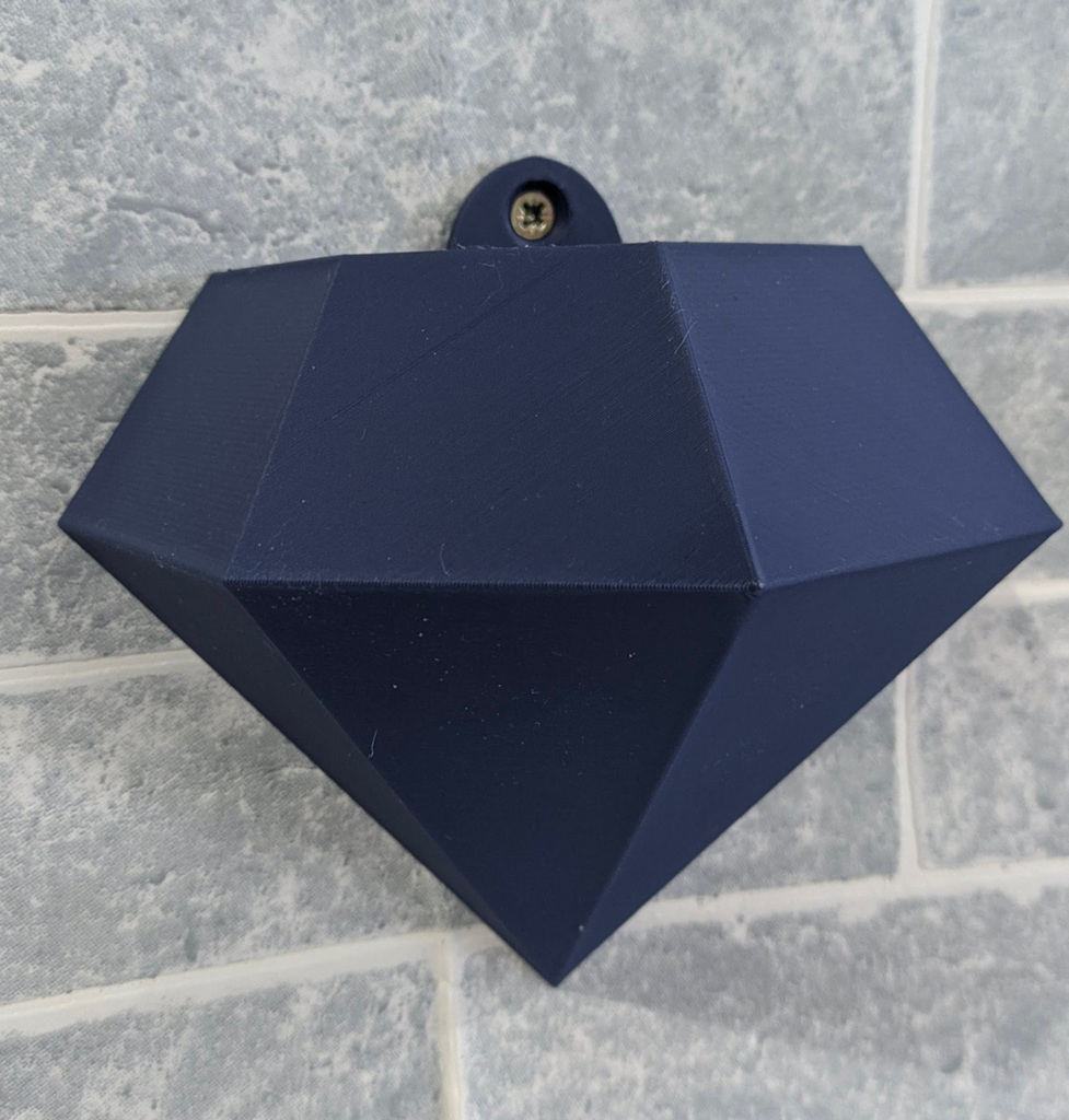 Diamond wall planter