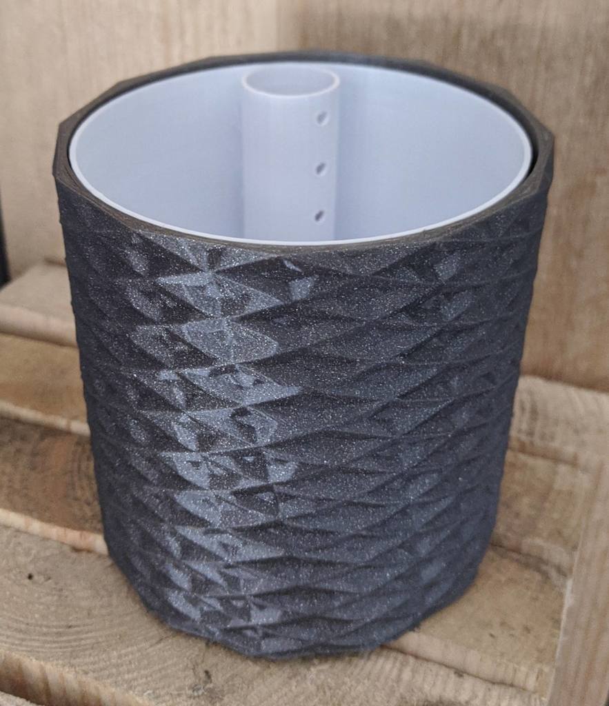 Self watering plant pot