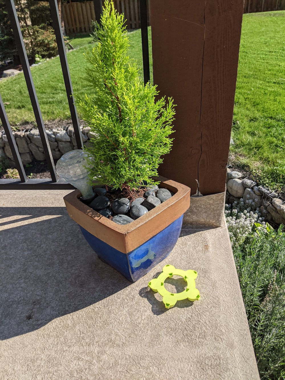 Plant Pot Riser Stand by Ian Foulds Download free STL model