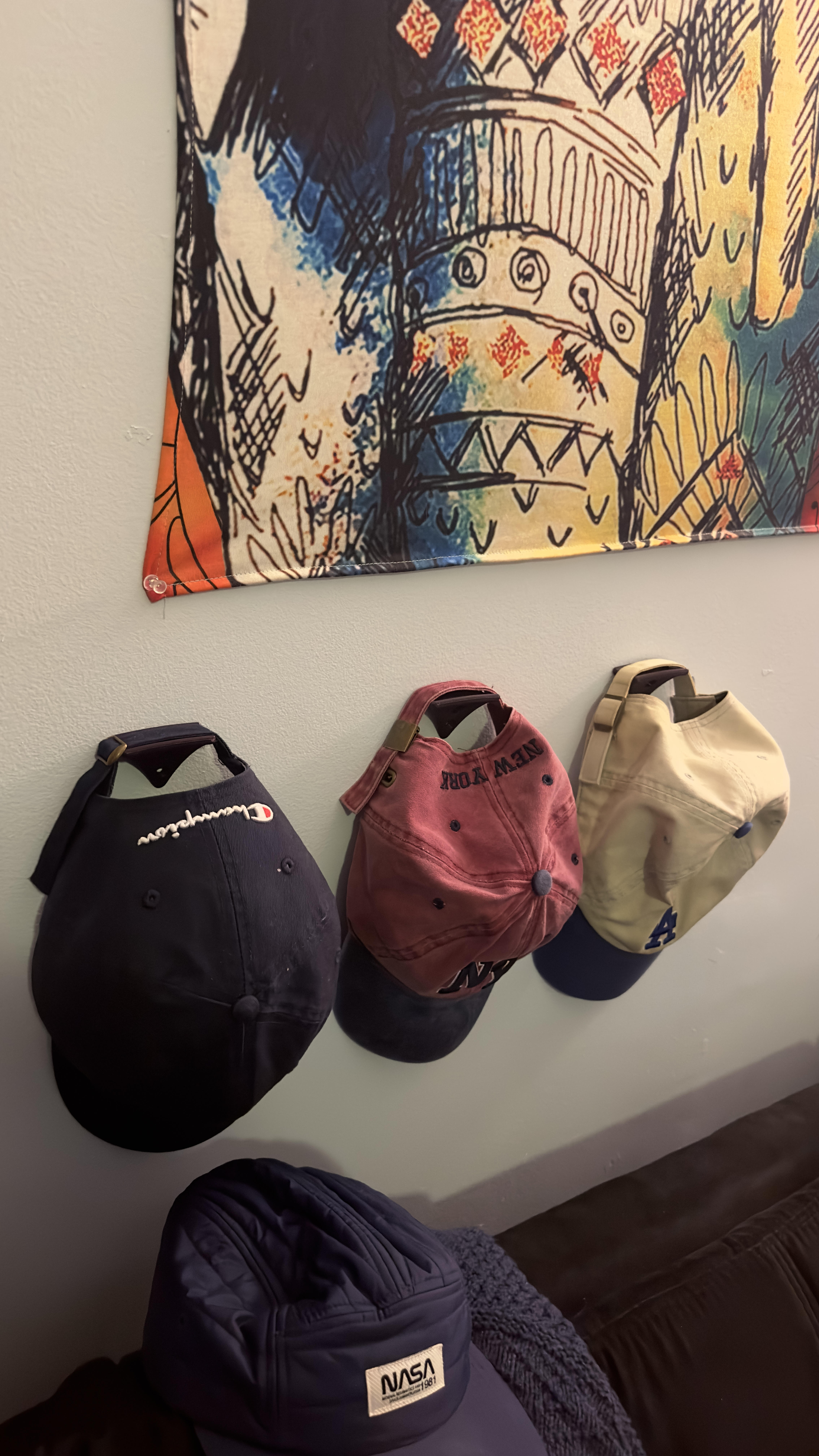 hanger for head wear