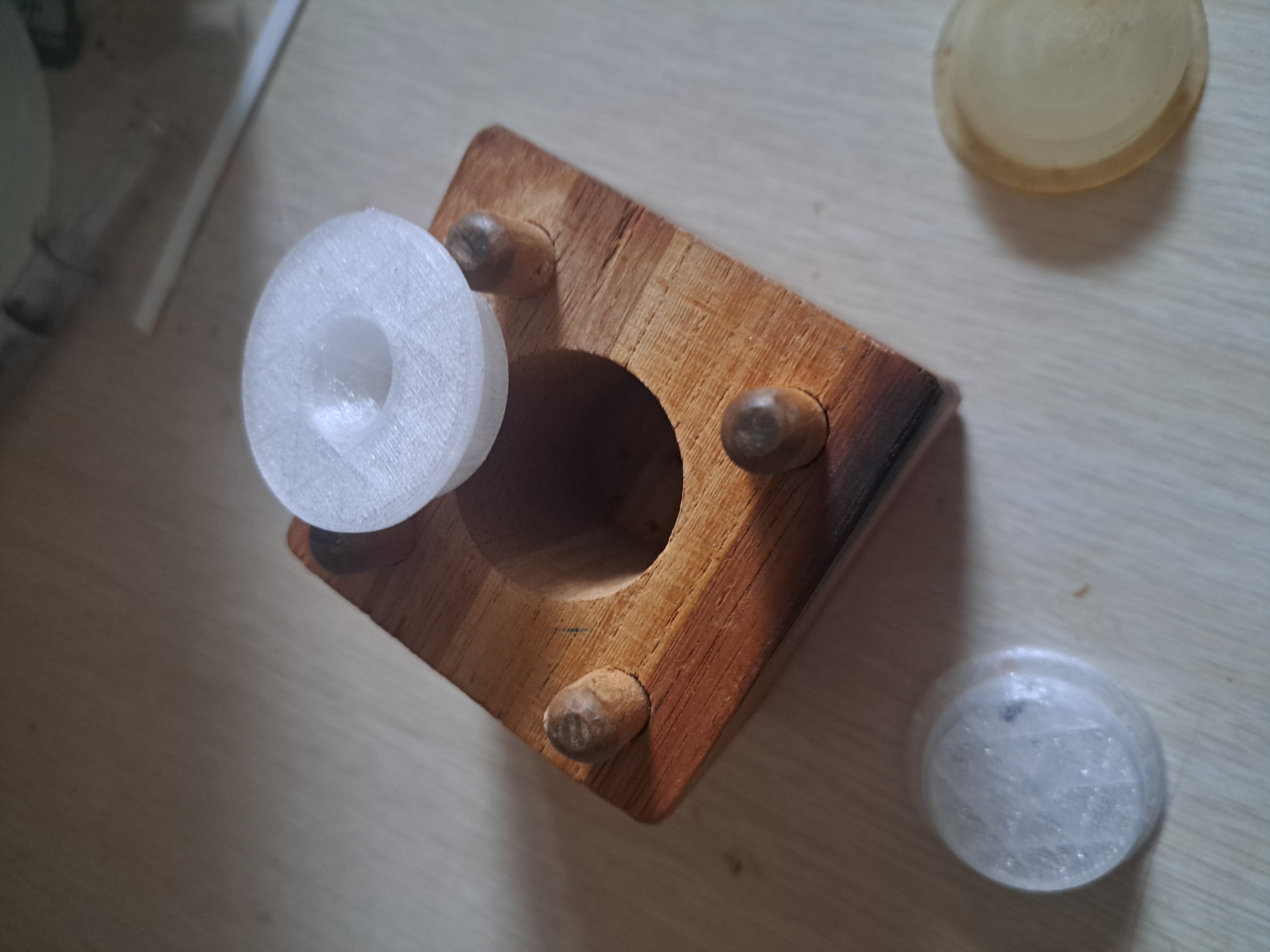 Salt & Pepper shaker plug.