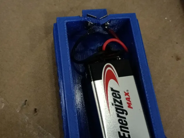 Baofeng UV5r 9 volt battery holder