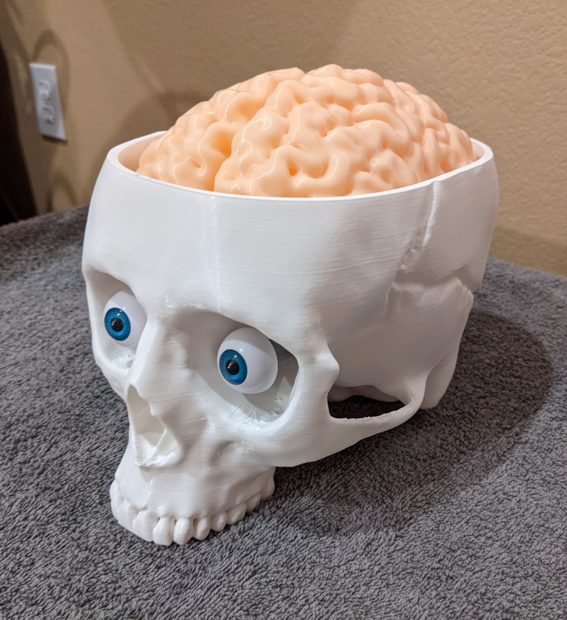 Miniatura 16 do modelo 3D Candy Brain Bucket (Lighted version added)