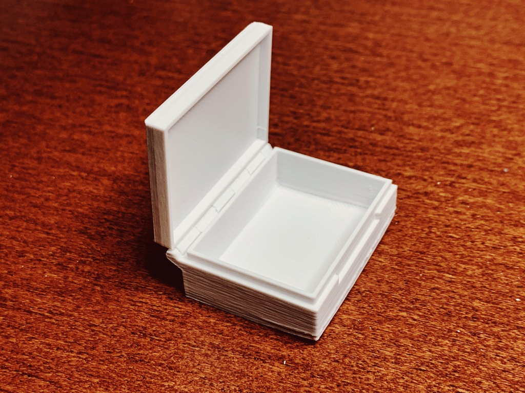 Parametric Hinged Box Plus, printable in one piece.