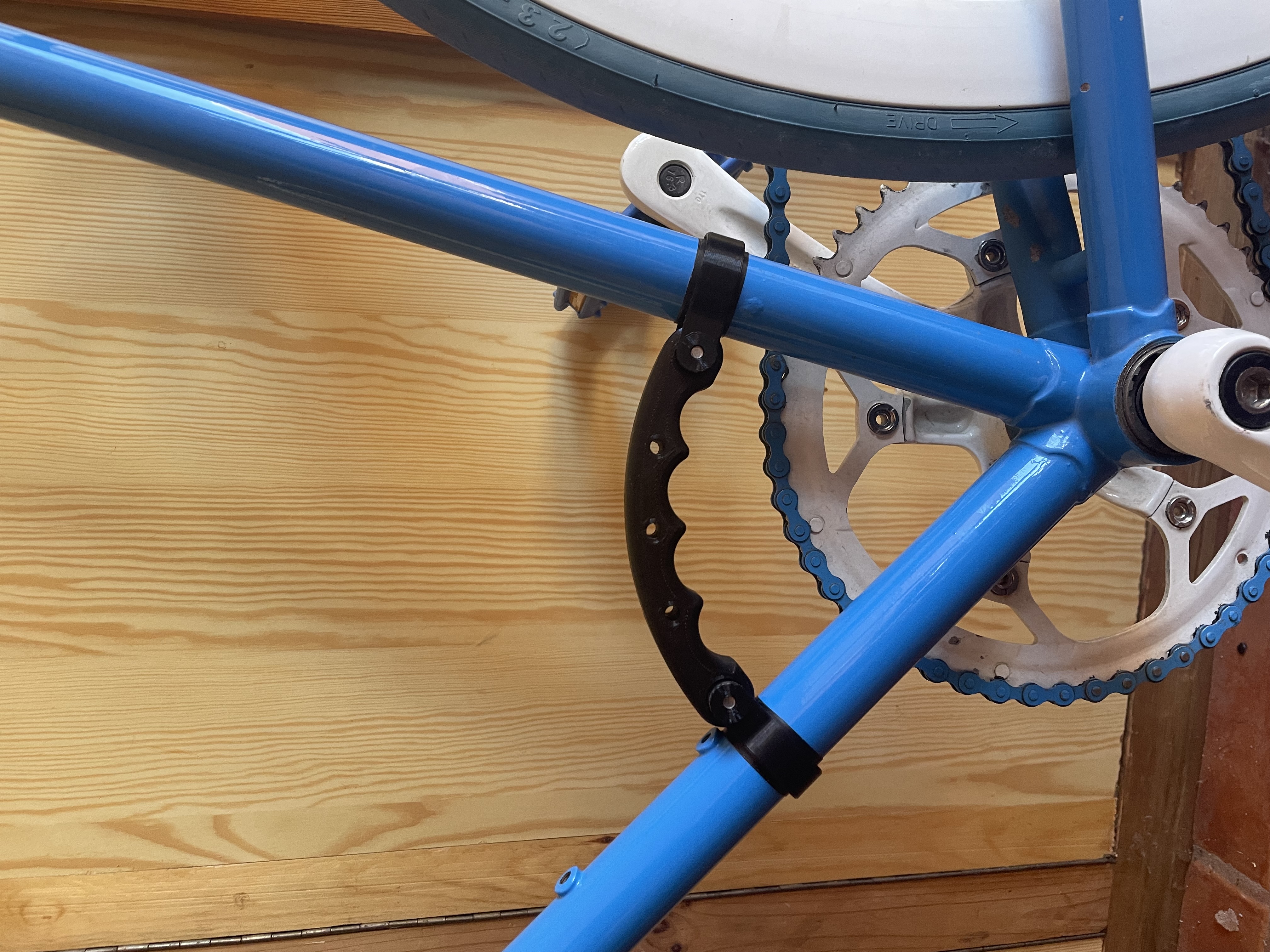 Customizable bike carrying handle