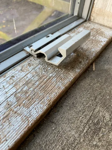 Lock for old Window system