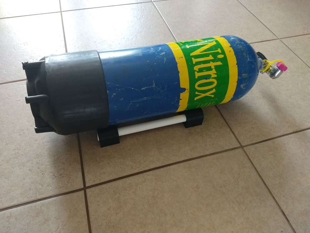Scuba Tank Roll Control par WackoPrints Téléchargez gratuitement un
