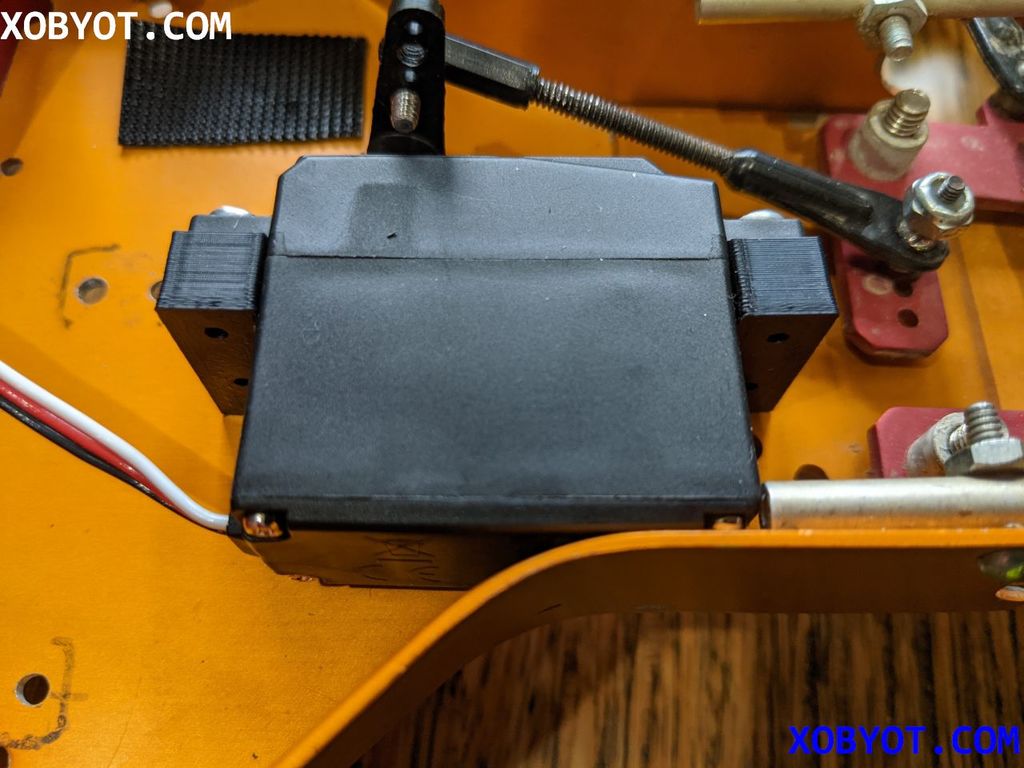 Classic RC10 Gold Pan Servo Mount Posts Part 6336 by Zedic Download