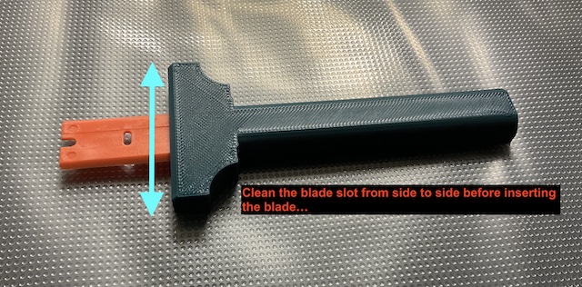 Scraper with replaceable dual sided plastic blades — miniatura 3