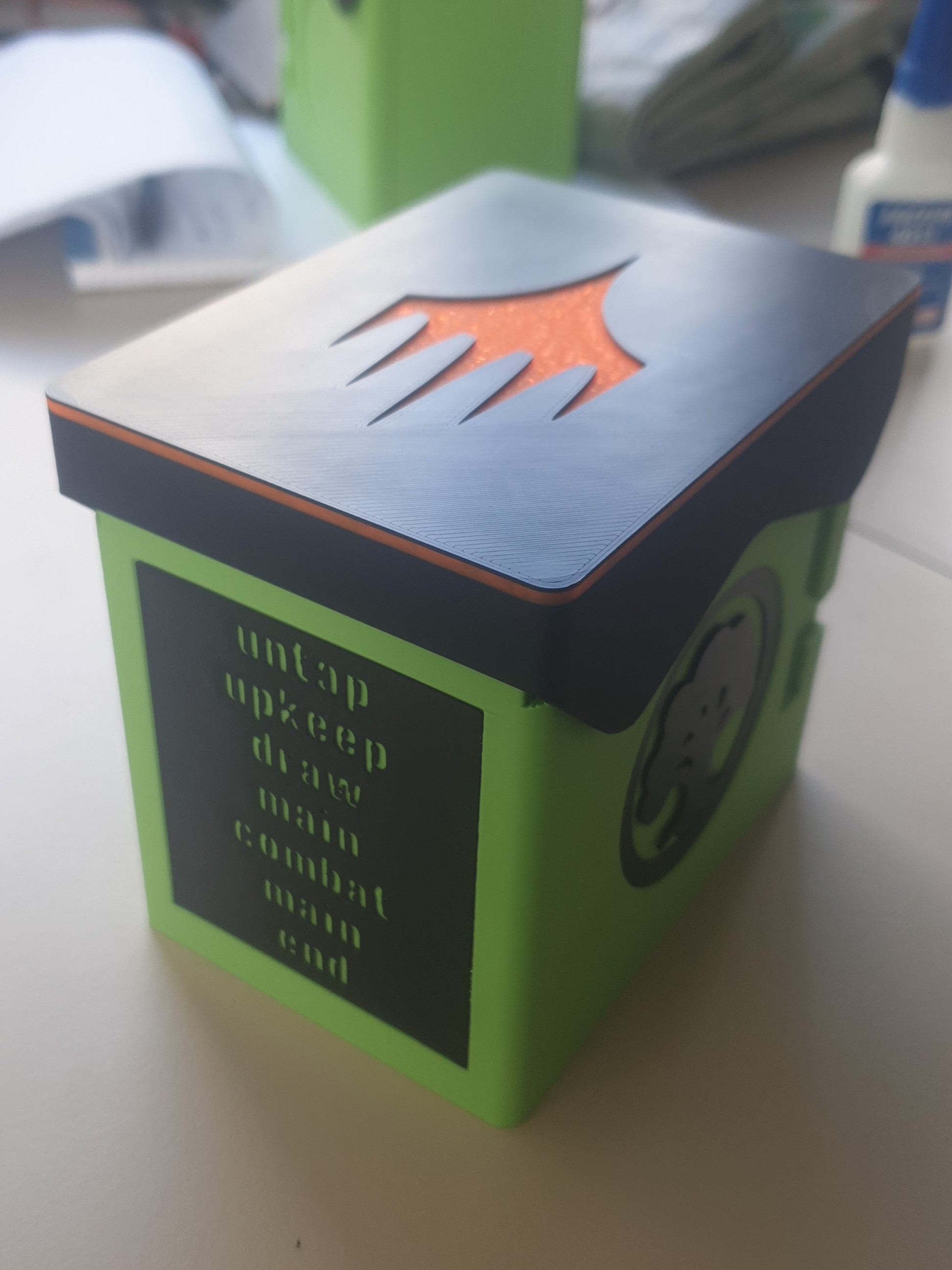 MTG Deck Box with Tray for Dice and Token with fun sliding cover