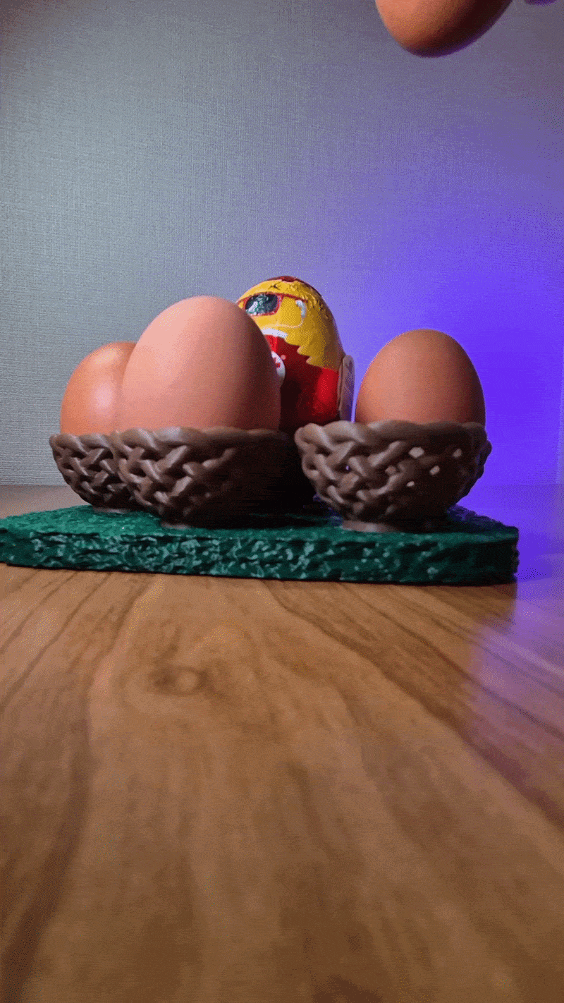 Easter Egg Display Stand – Holds 8 Eggs in Woven Nest Cups