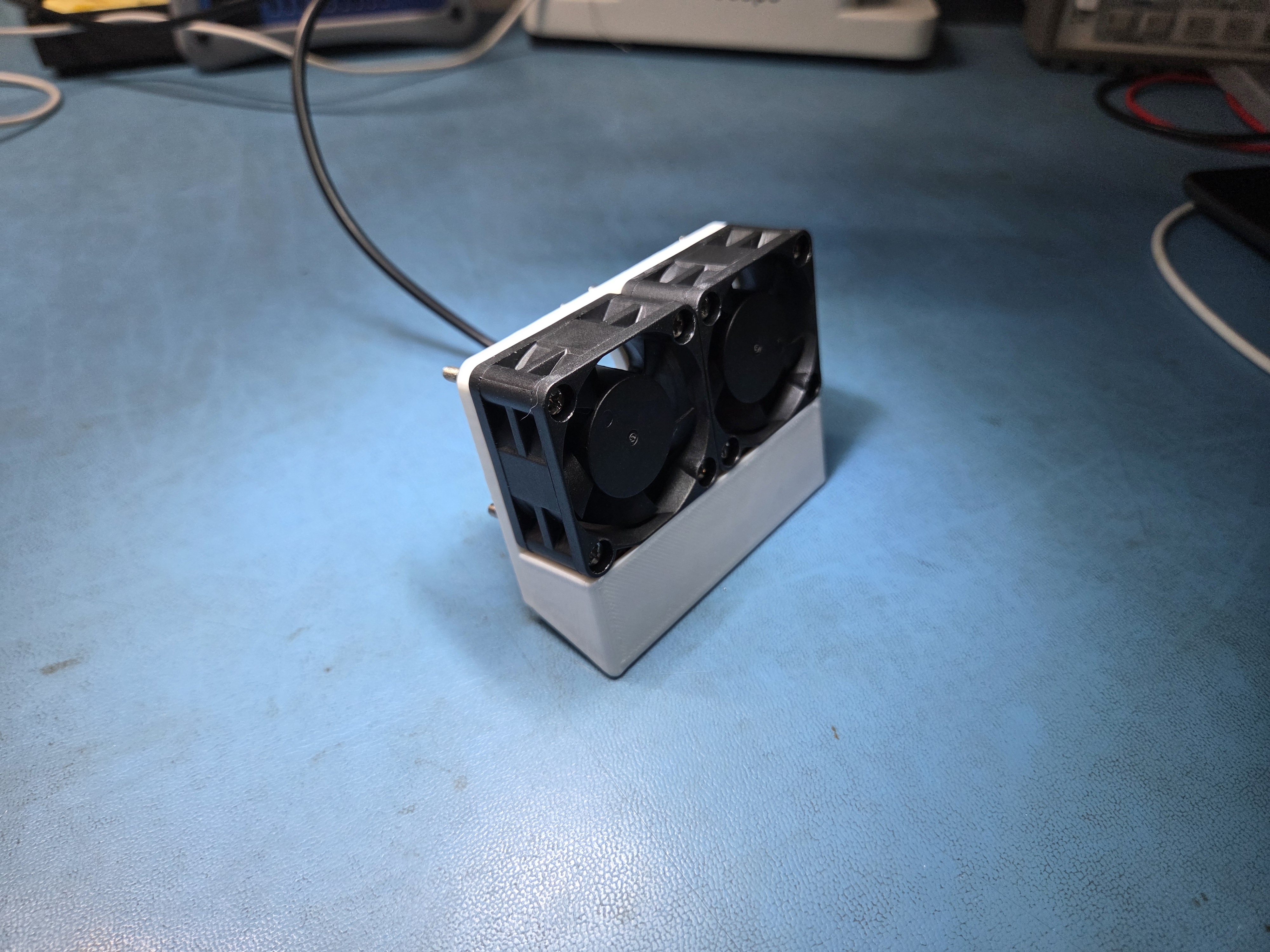Removable Magnetic Microscope Fume Extractor — miniatura 2