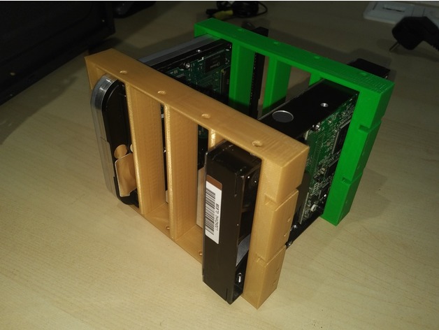 4x 3,5" to 3x 5,25" Adapter