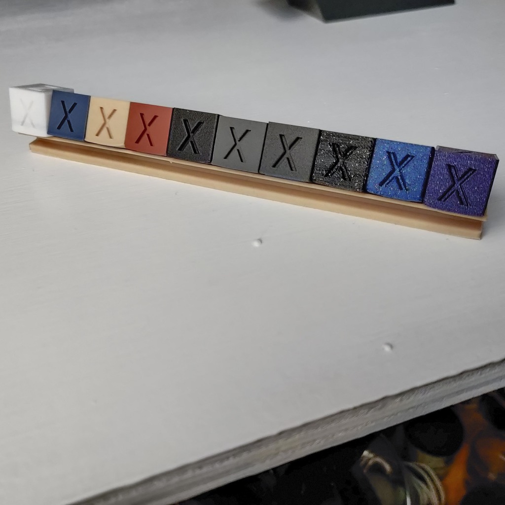XYZ CALIBRATION CUBE HOLDER