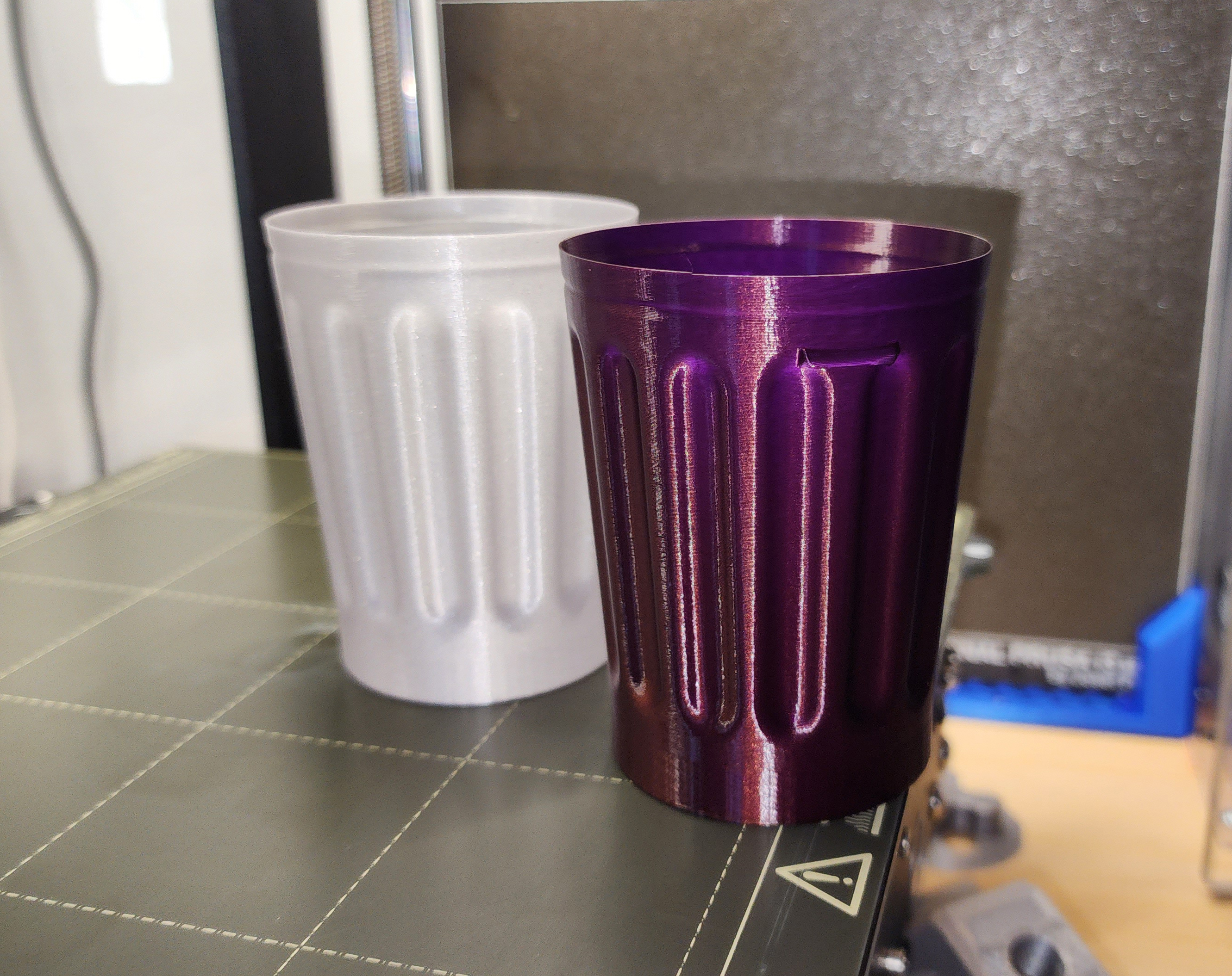 Miniatura 2 do modelo 3D 🗑 Garbage Can Vase