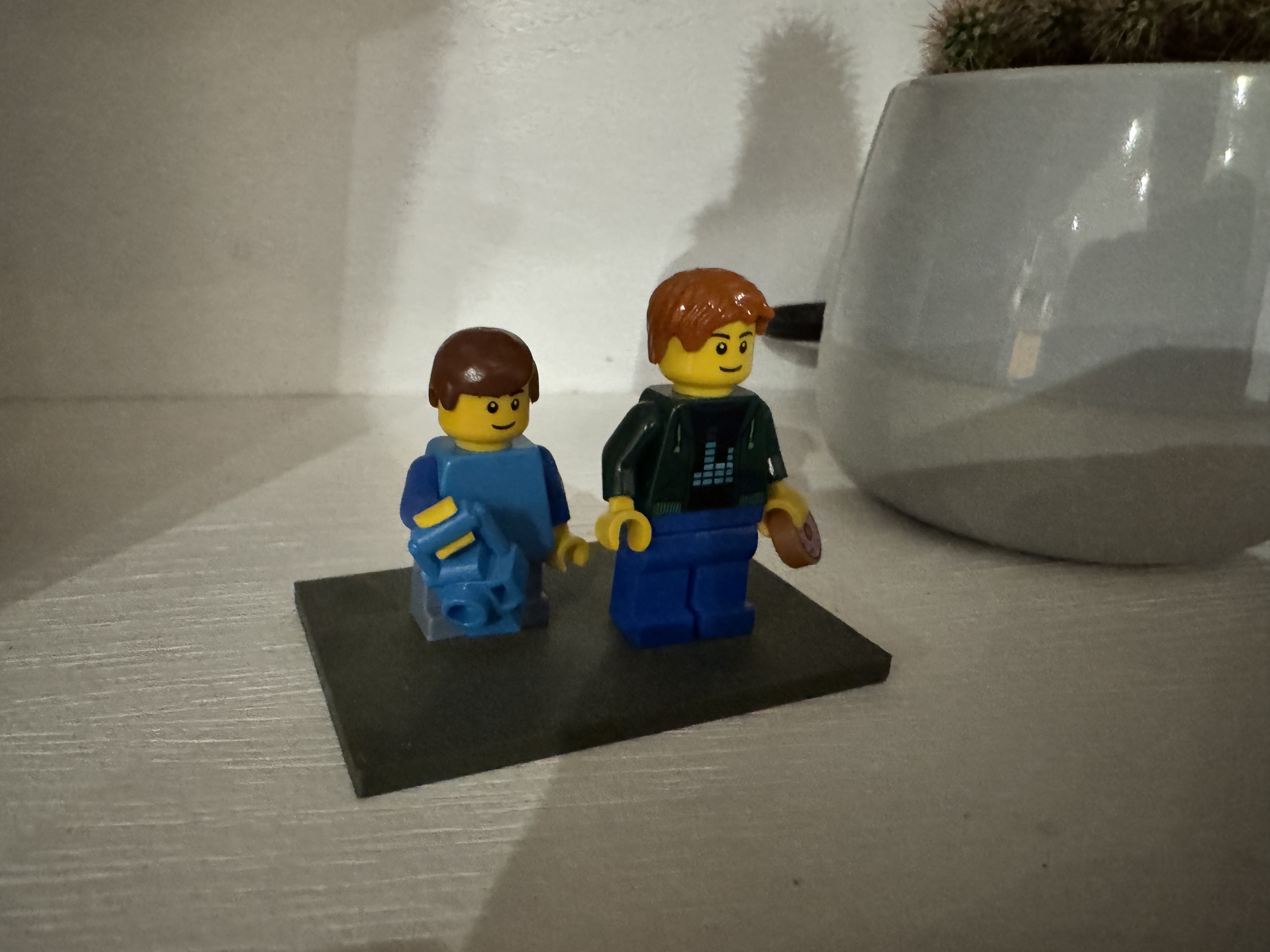 LEGO Minifigure Stand