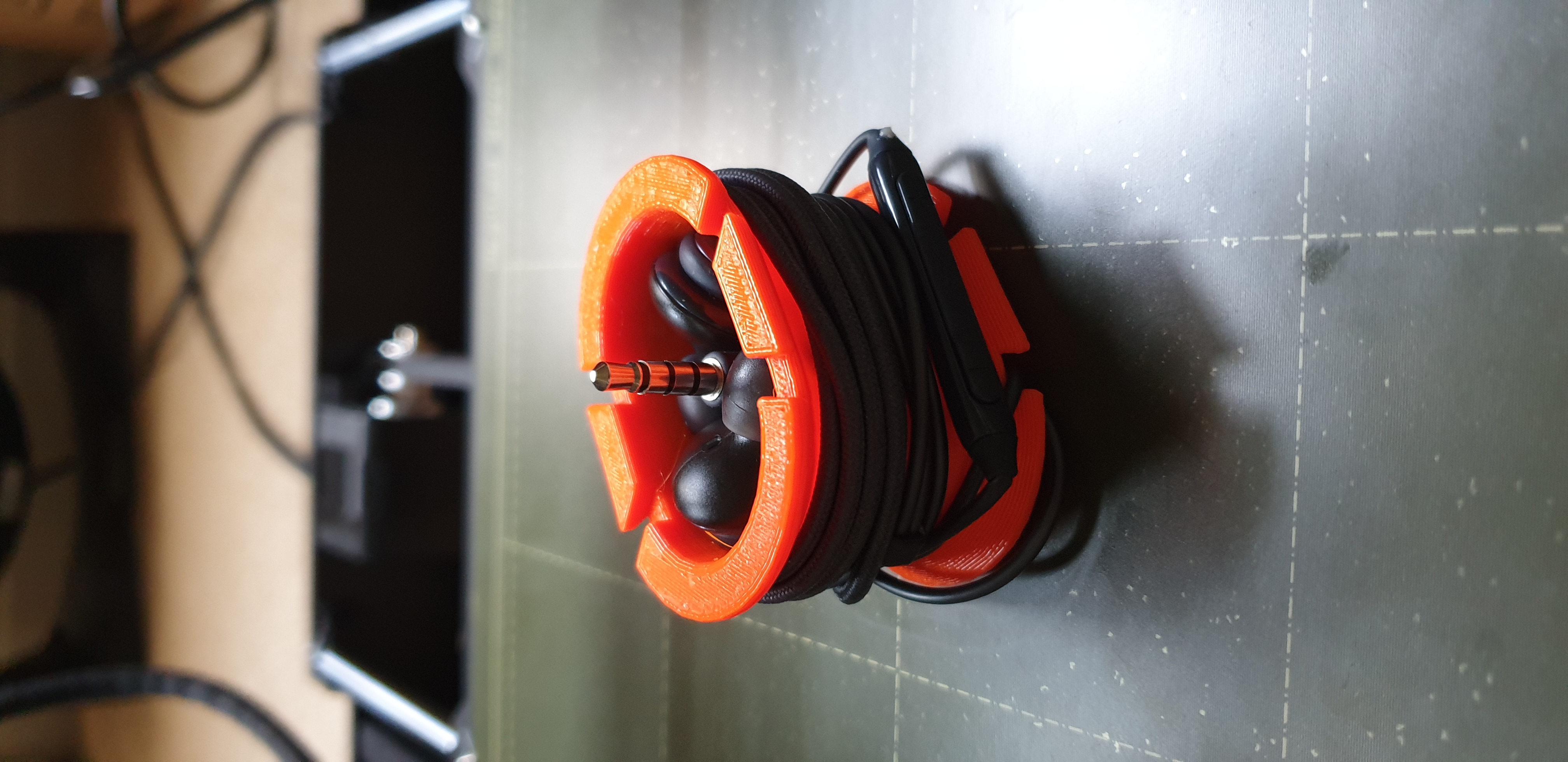 Miniatura 4 do modelo 3D Minimalist Earphone Spool
