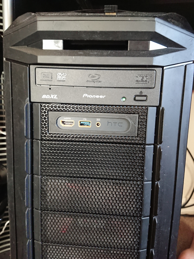 Vive link box 3.5" drive bay mount