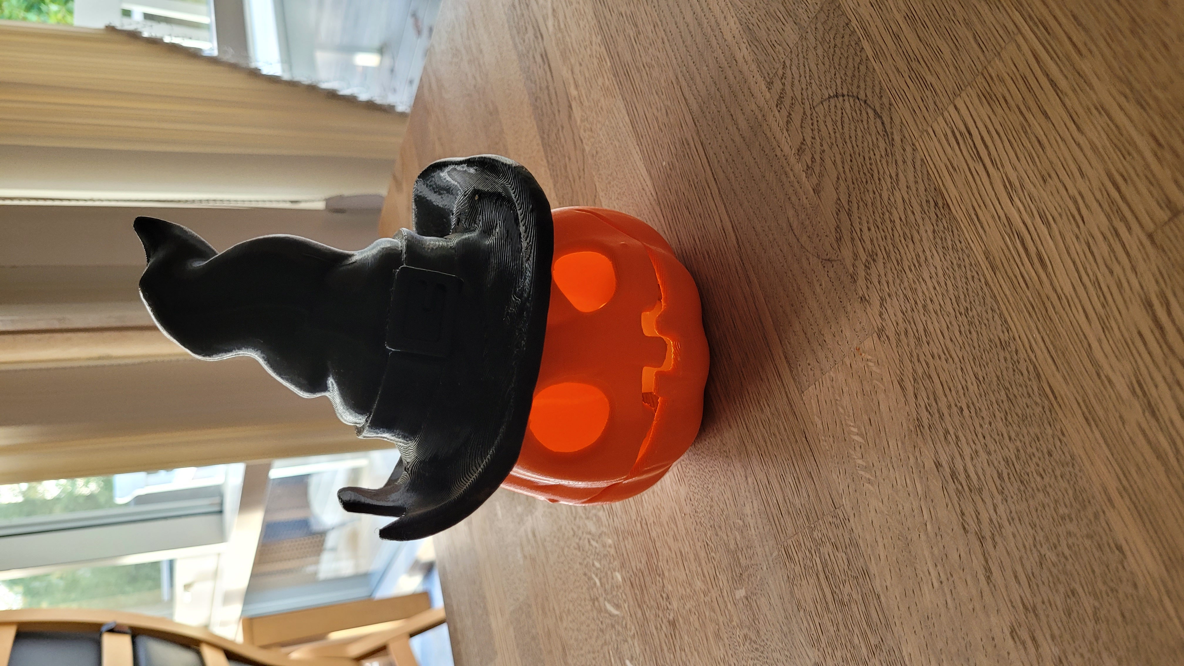 Pumpkin snap on witches hat (With new stl) by RobertHV Download free