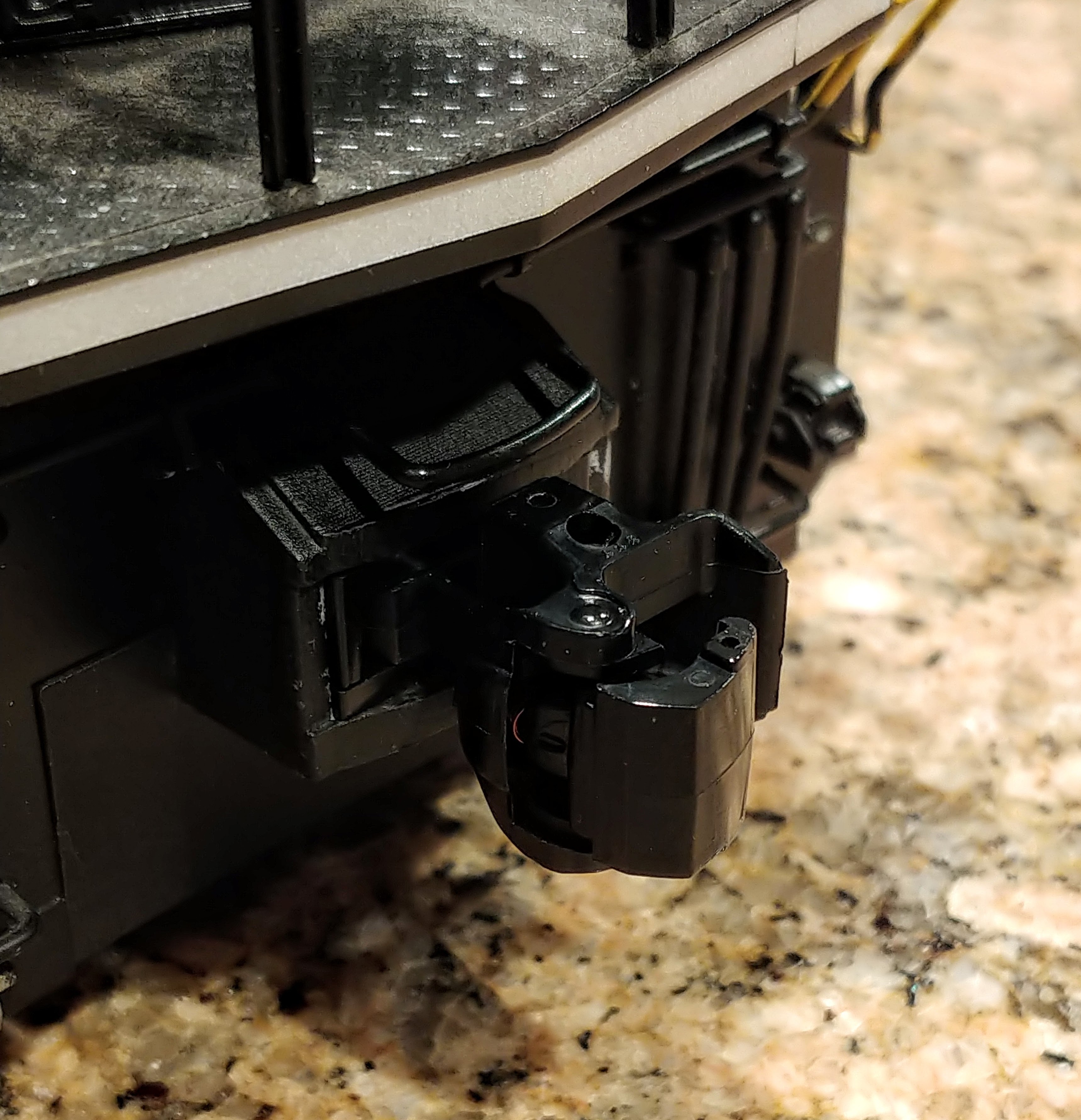 USA Trains SD70MAC Kadee 907 Coupler mount by Manimal Download free