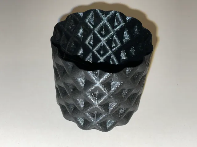 Vase with waves in 3 variations