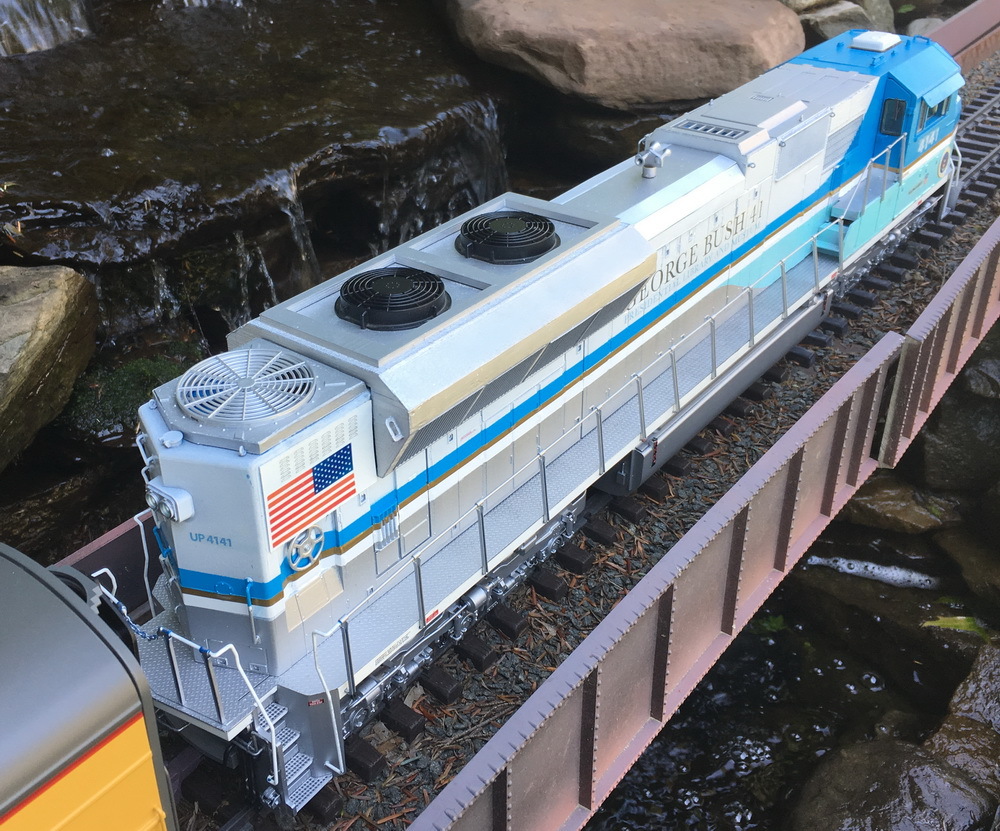 SD70ACe Flared Radiator — thumbnail 2