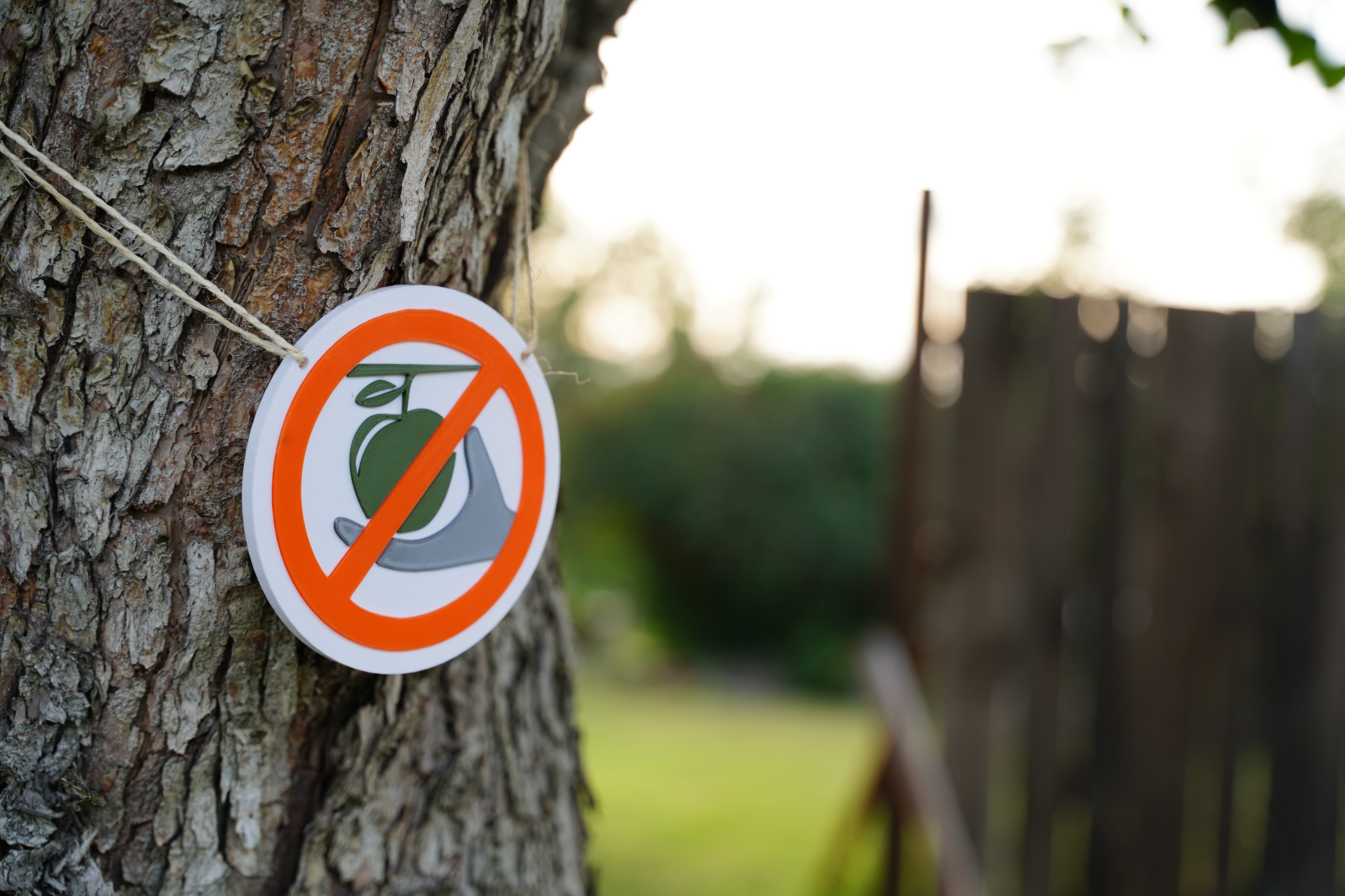 (No AMS) No Fruit Picking Sign - Fingerweg - Clip-Together modular fruit tree sign