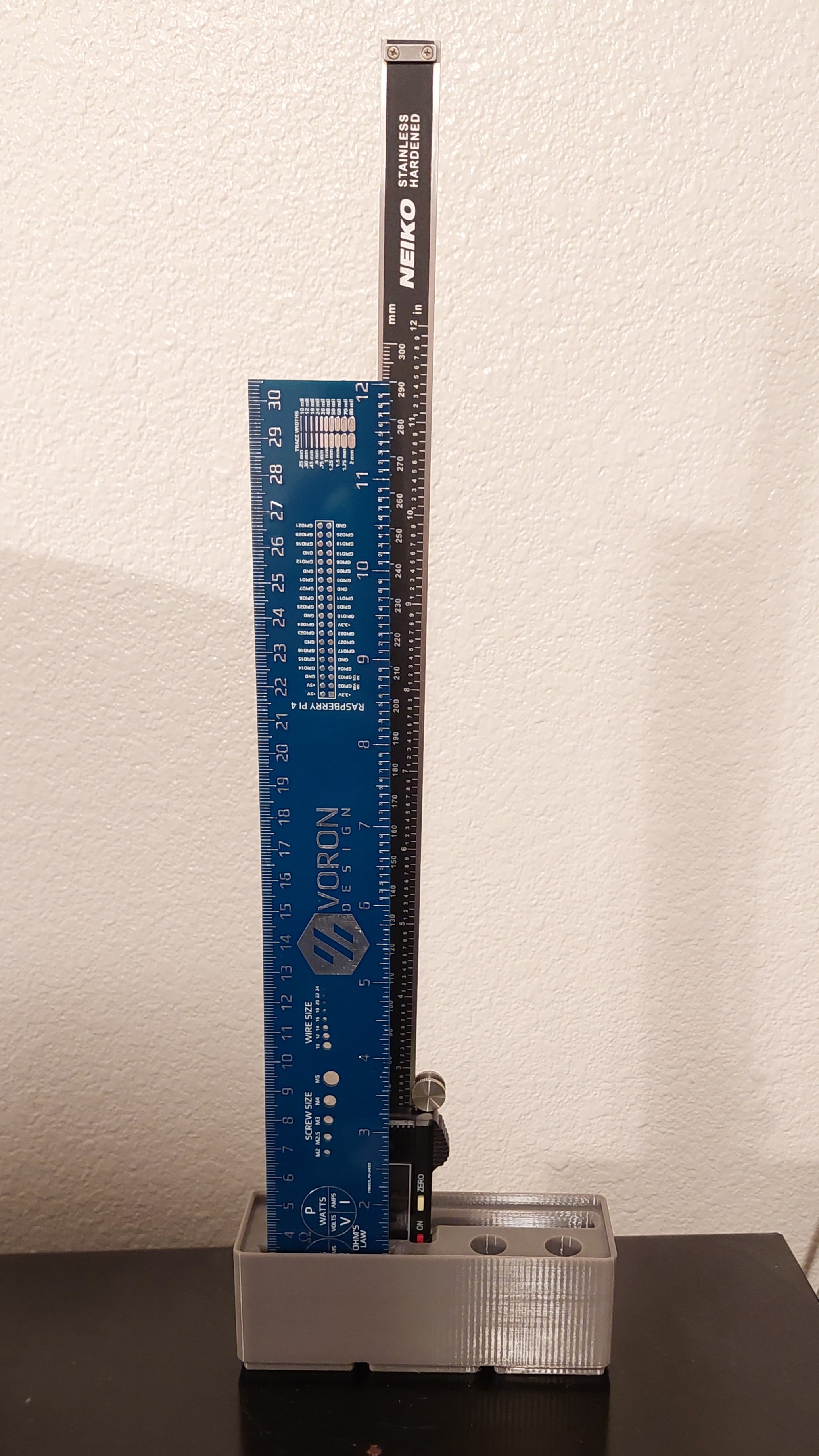 Gridfinity 300mm (12in) Caliper and PCB Ruler Holder