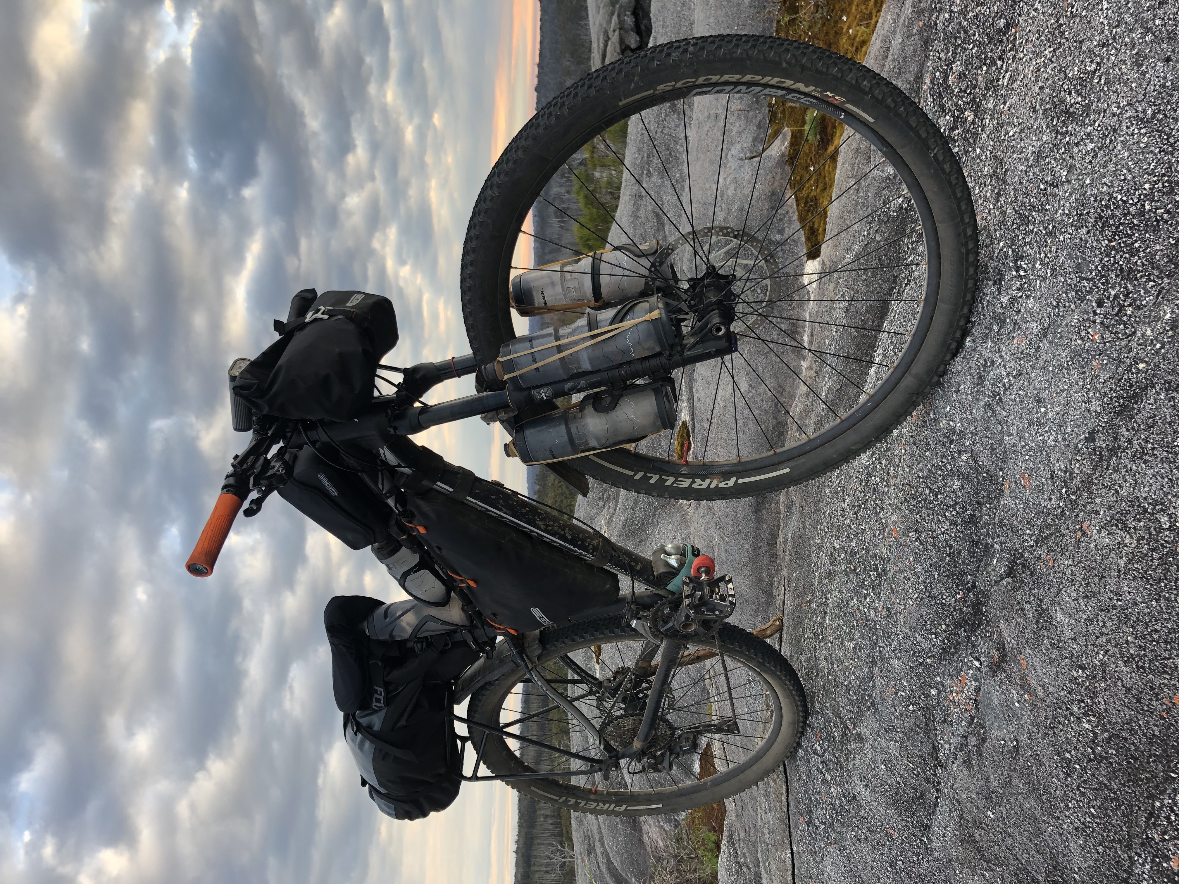 Bikepacking bottle cage and cargo mount for Tubing Multiple sizes — miniatura 15