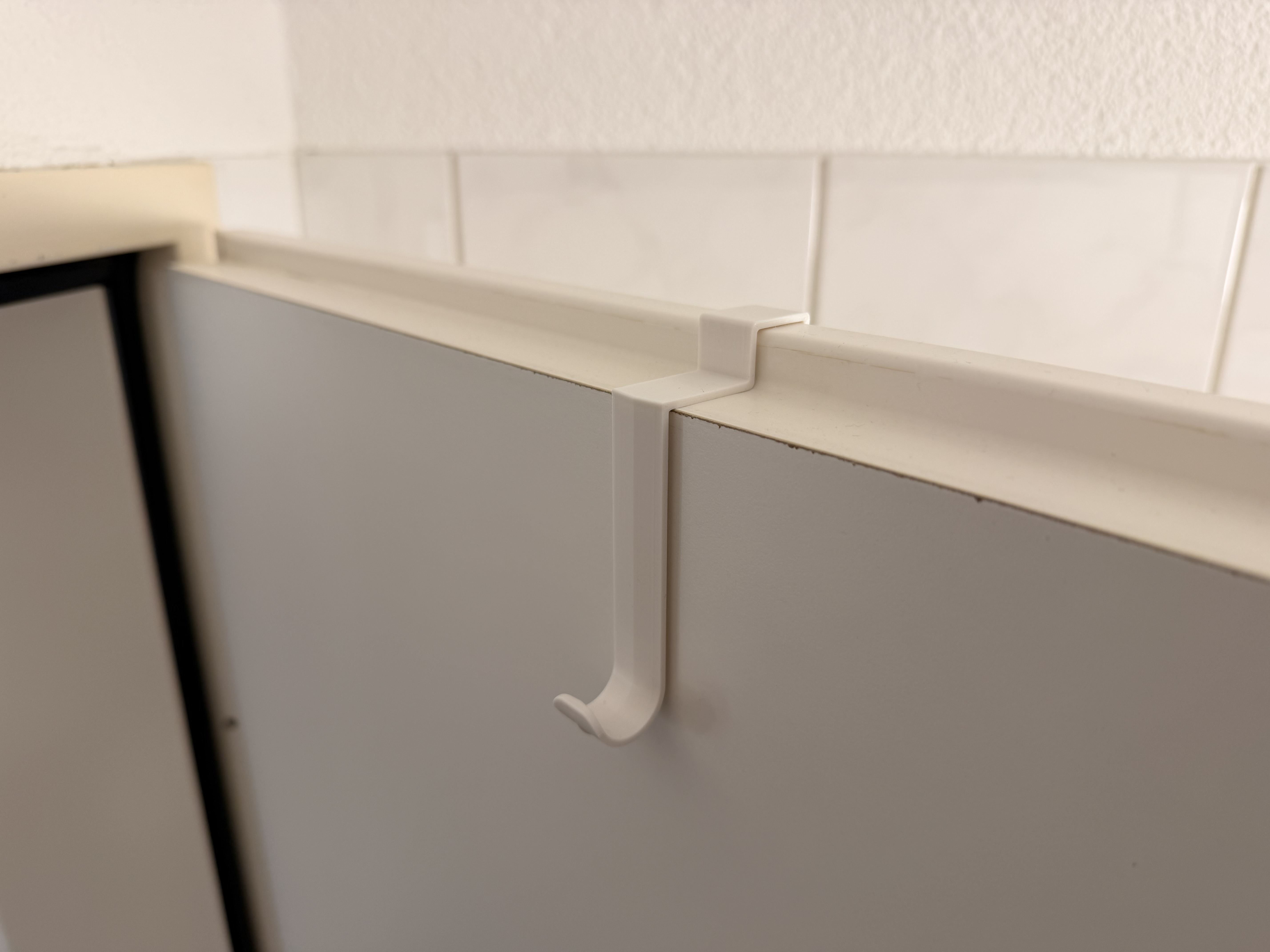Reverse Over-Door Hook - Outside Door Hanger