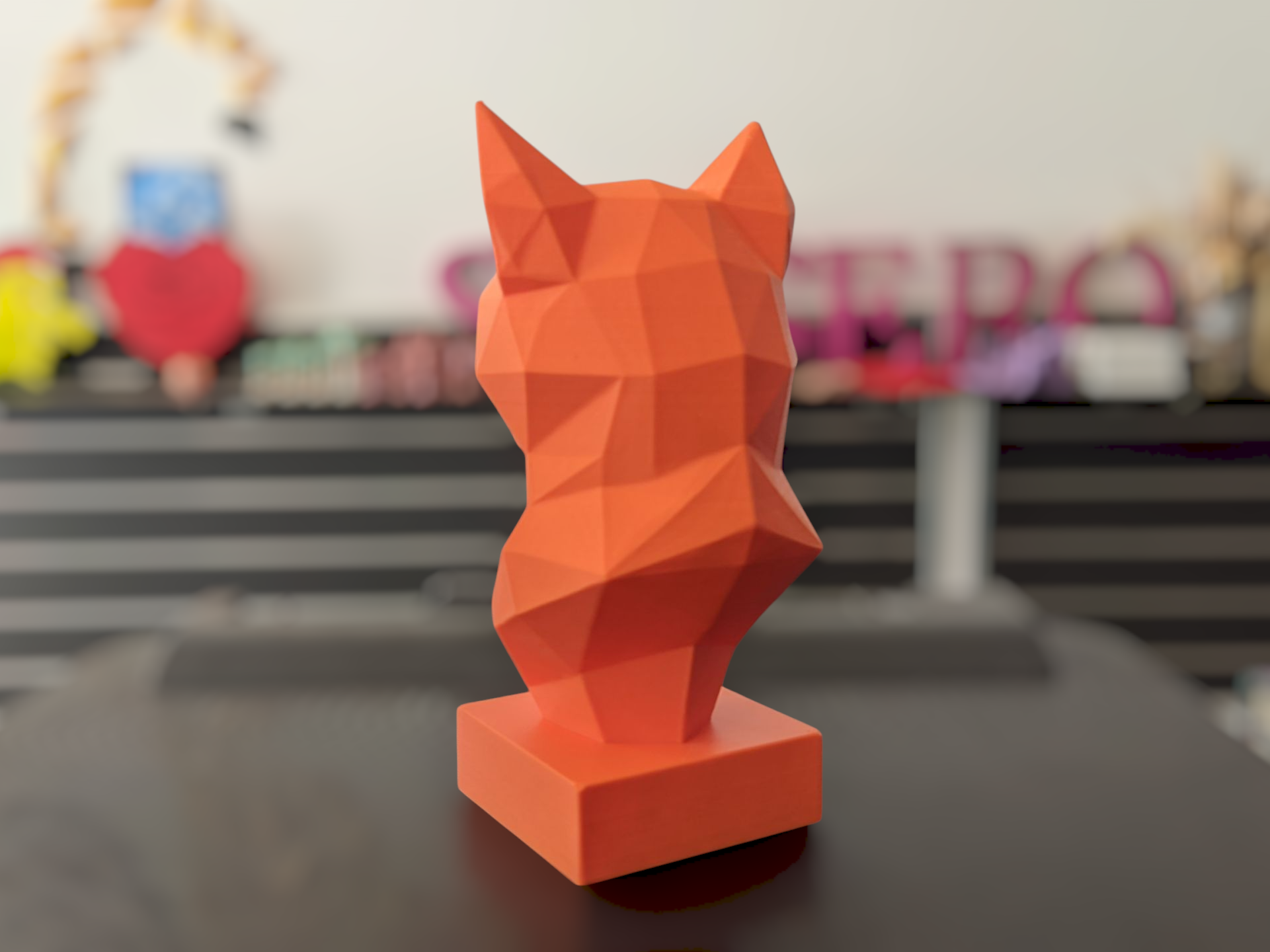 Miniatura 4 do modelo 3D Geometric Cat Bust