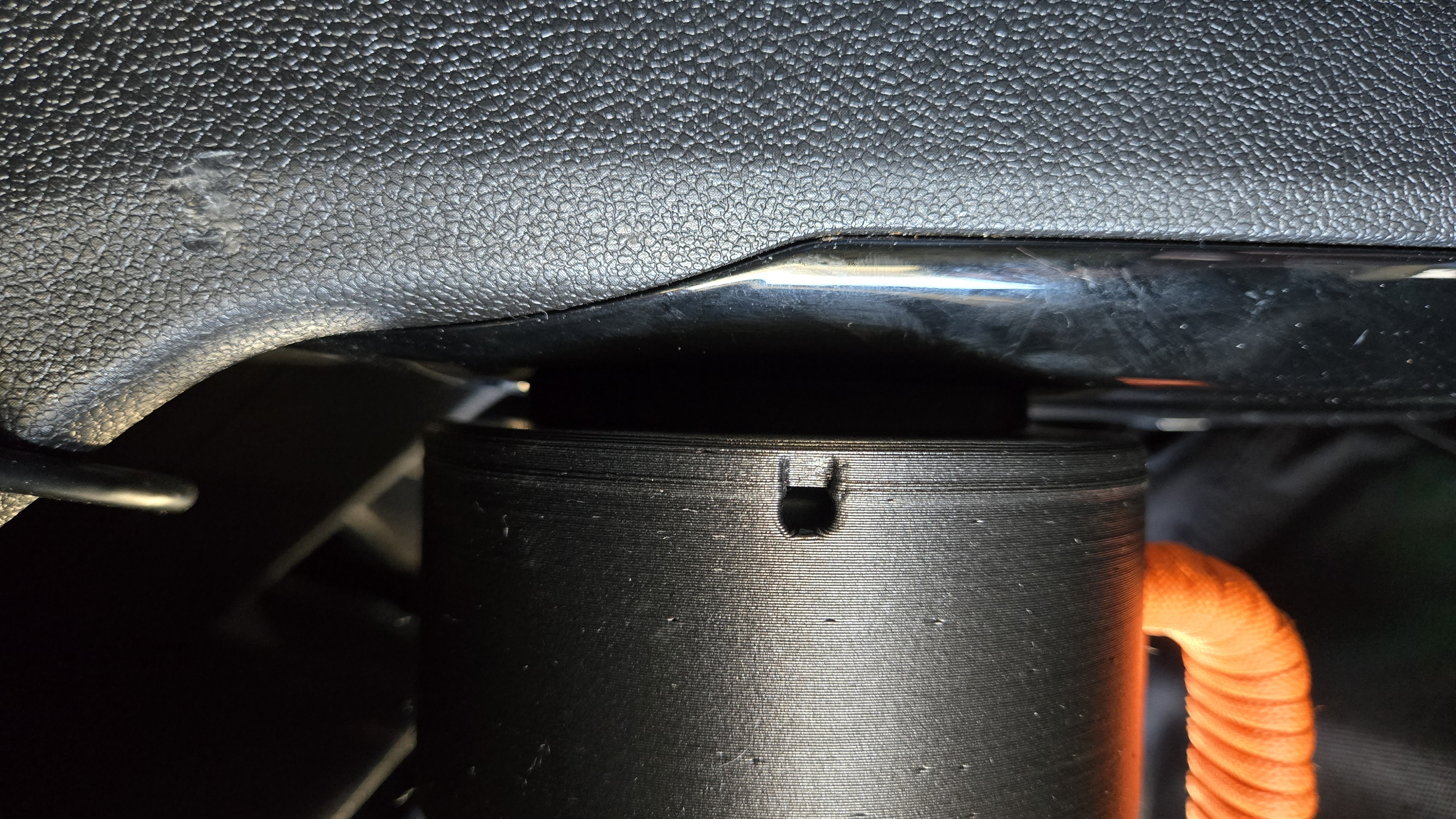 2022-23 Chevrolet Bolt EV/EUV Accessory Slot Base and Yeti 10oz Rambler Cupholder — miniatura 8