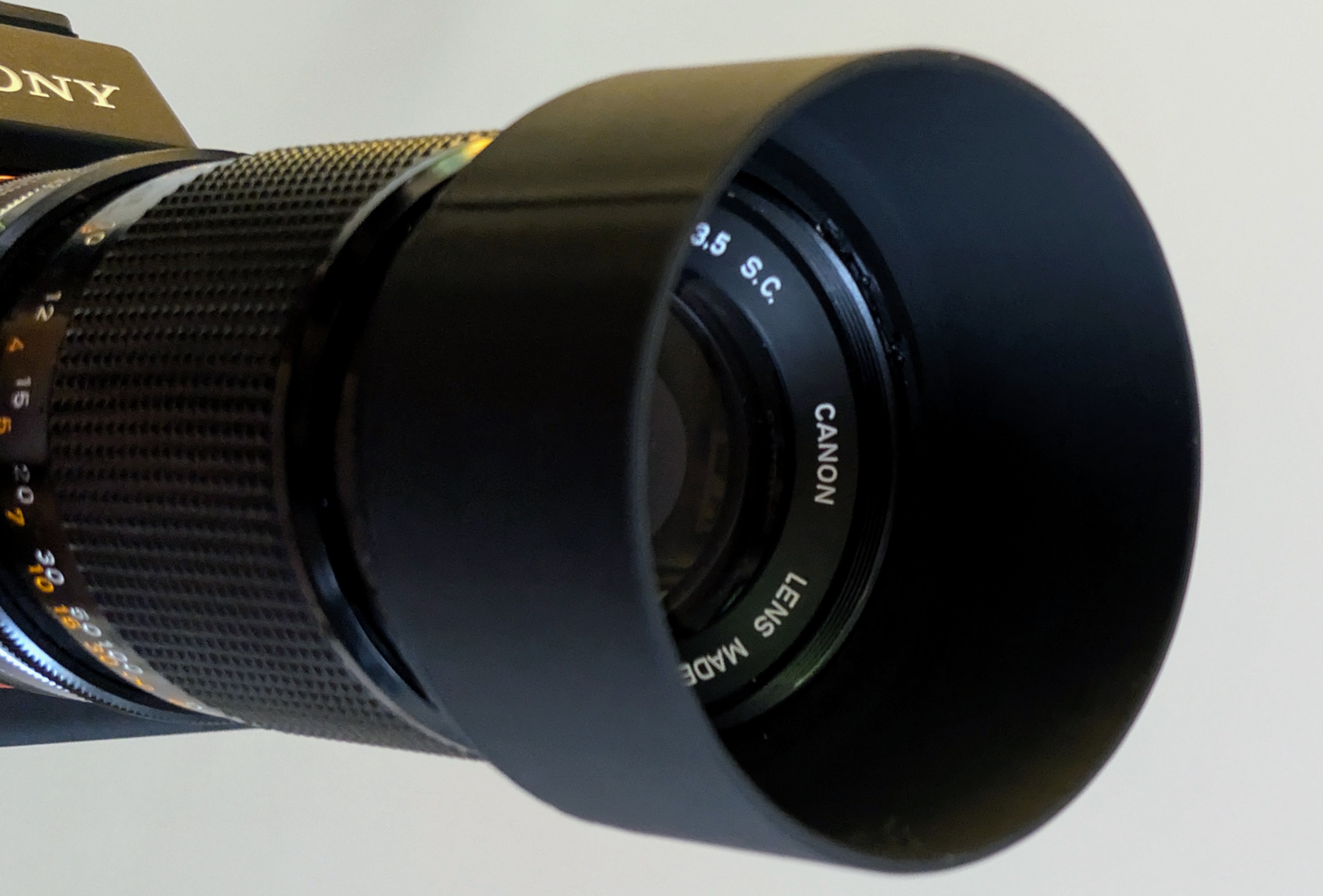BT-55 Lens hood for Canon FD 85mm, 100mm, 135mm