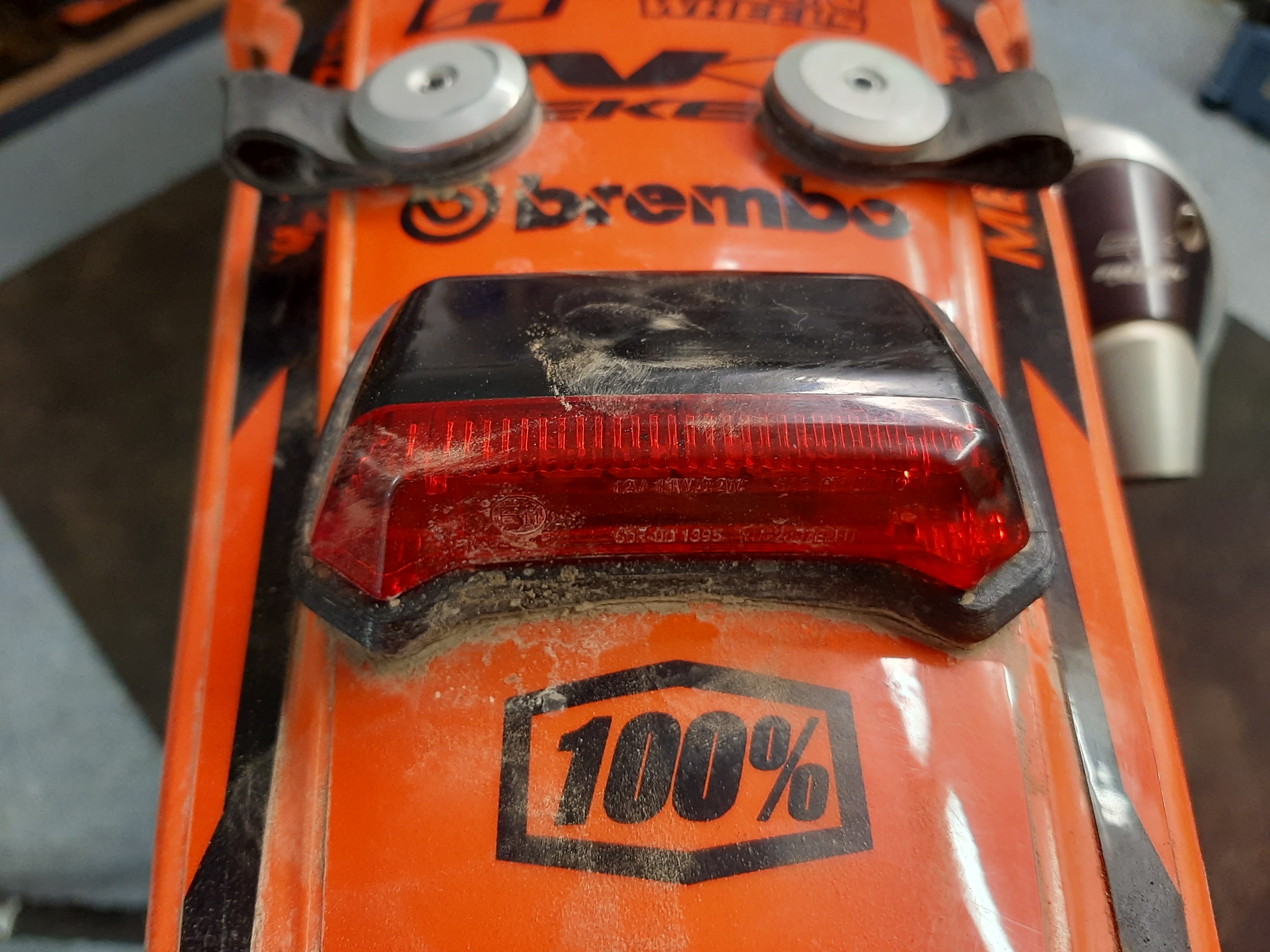 Rallye tail light adapter