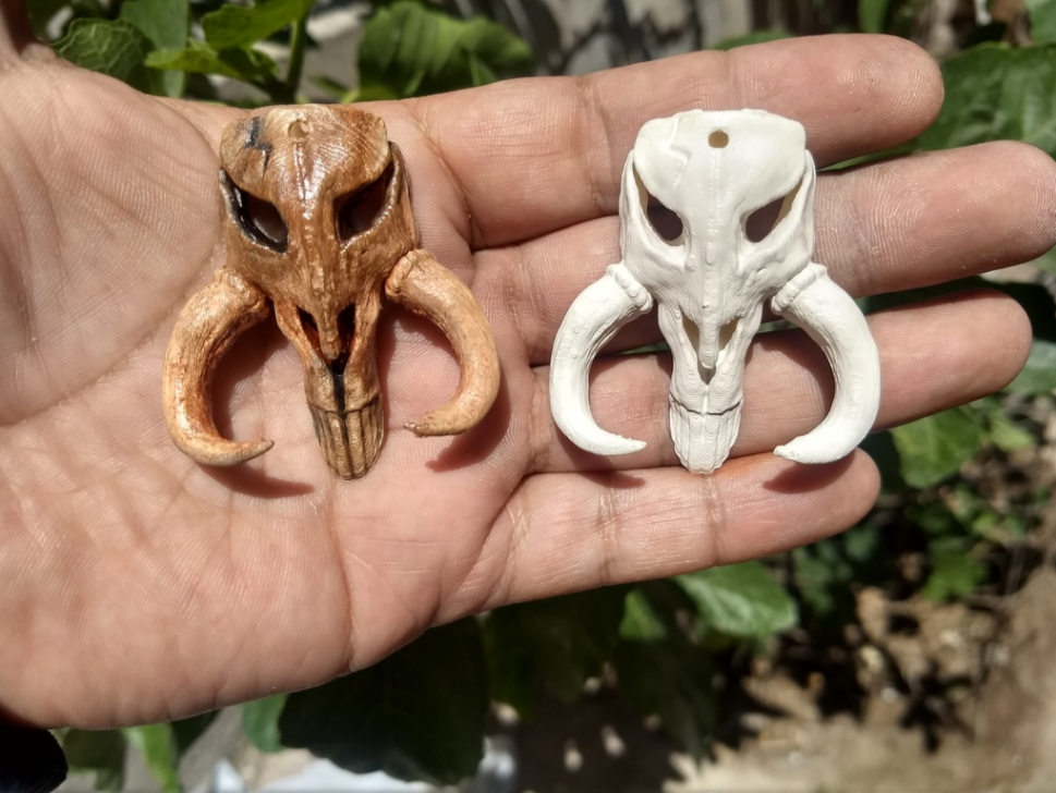 Mini Mandalorian Mythosaur Skull (and keychain)