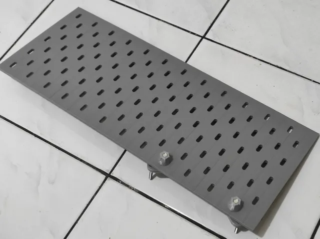 IKEA SKADIS & WALL MOUNT