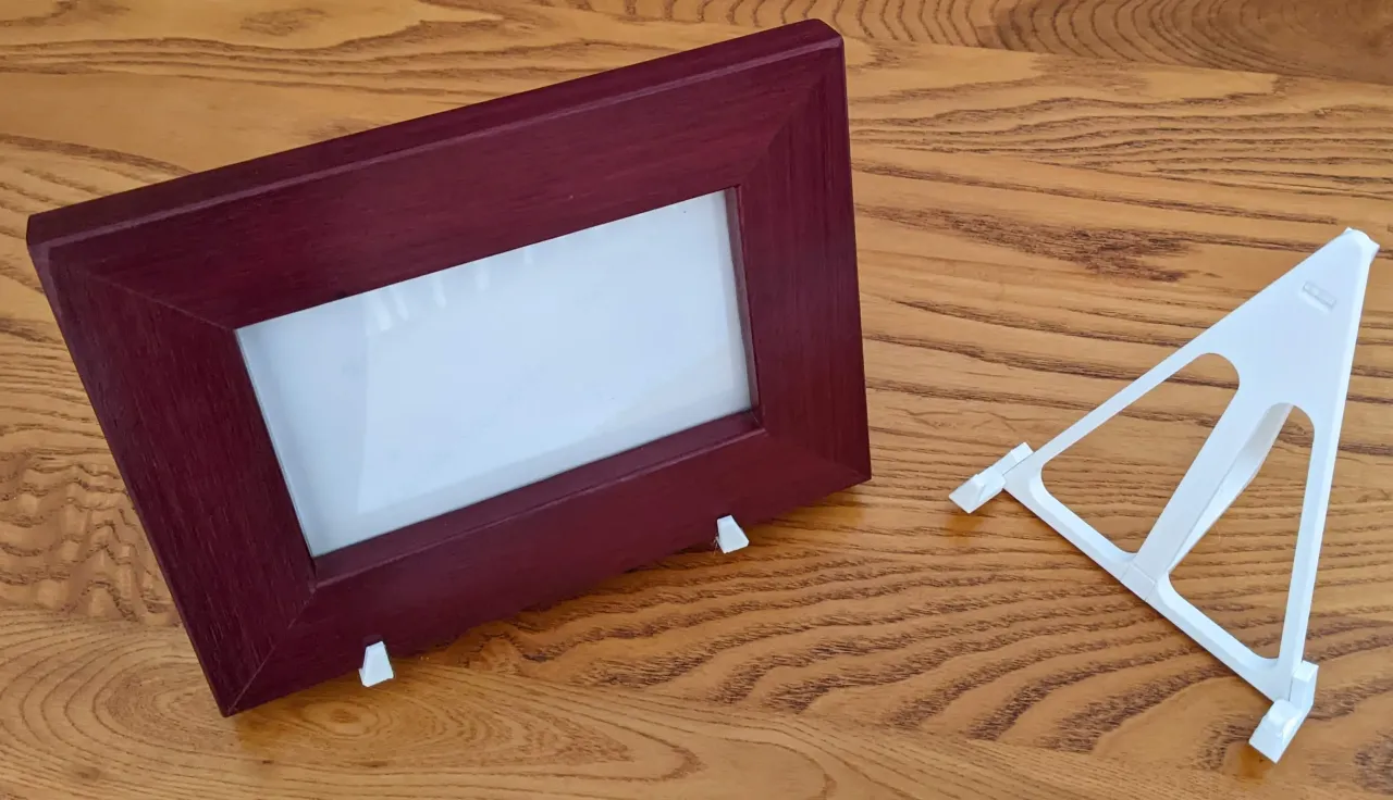 Free STL file Picture Frame Stand / Holder 🖼️・3D printable object to  download・Cults