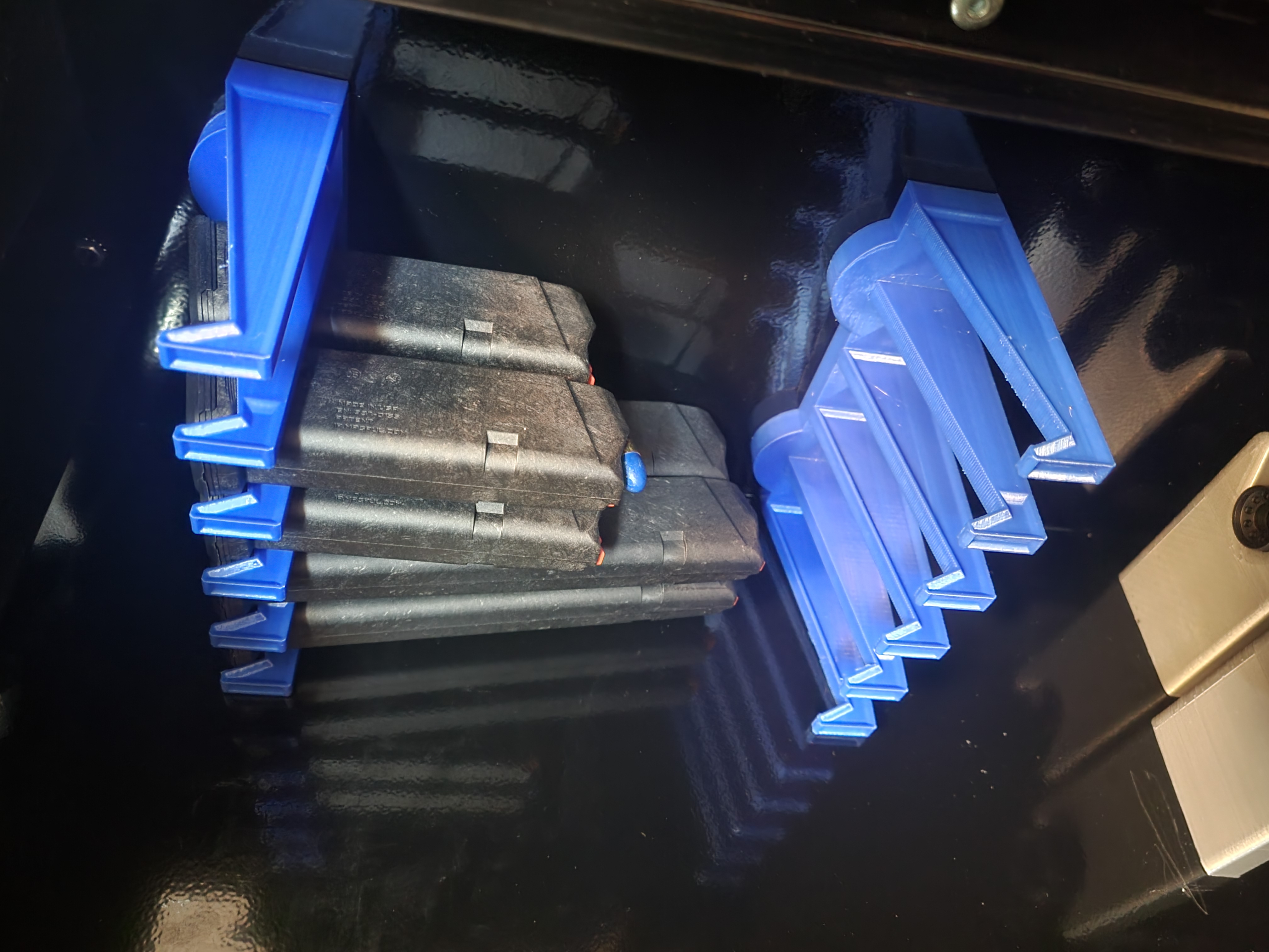 Pistol Magazine Rack by Scambler3D Download free STL model