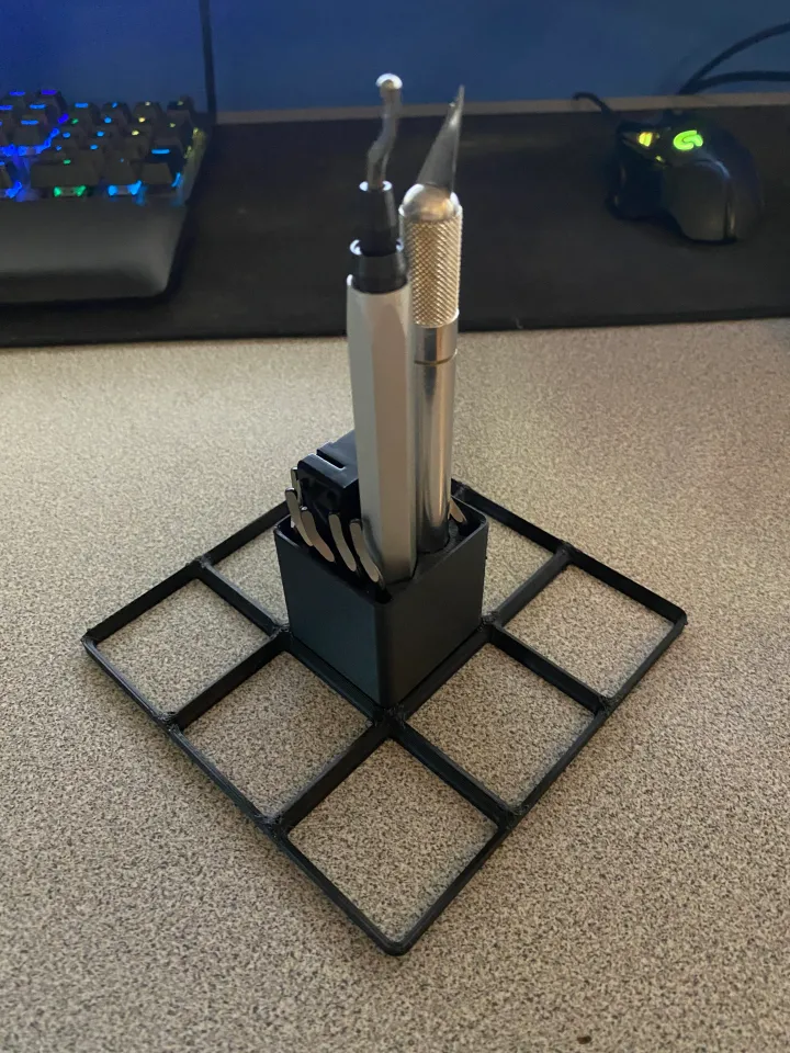 Gridfinity xacto knife holder - with magnet holes by maxelman