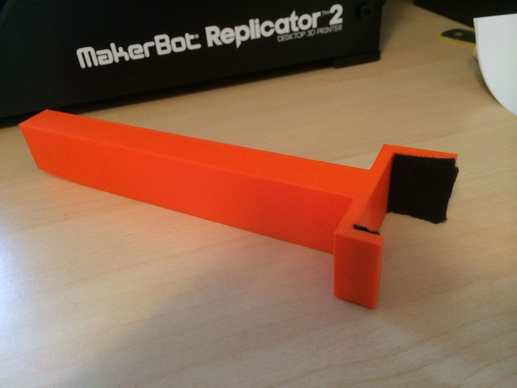 Makerbot Replicator 2 Logitech Webcam pro 9000 mount