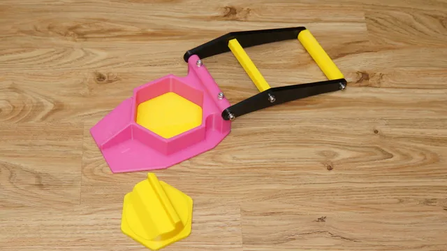 Hexagonal Burger press